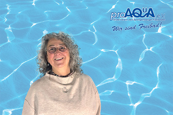 Porträt von Conny Duwe, Vorstandsmitglied des ProAqua Schwimmbads in Spangenberg.