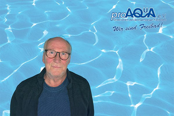 Porträt von Peter Tiggers, Vorstandsmitglied des ProAqua Schwimmbads in Spangenberg.