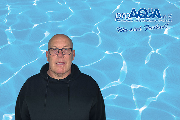 Porträt von Thomas Schröder, Vorstandsmitglied des ProAqua Schwimmbads in Spangenberg.